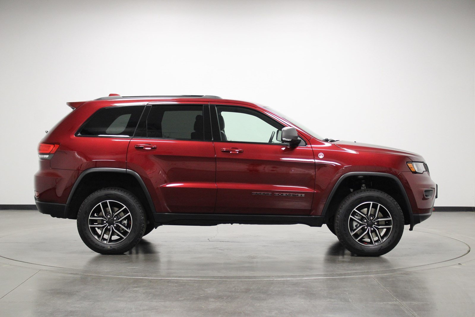 PreOwned 2019 Jeep Grand Cherokee Trailhawk Sport Utility
