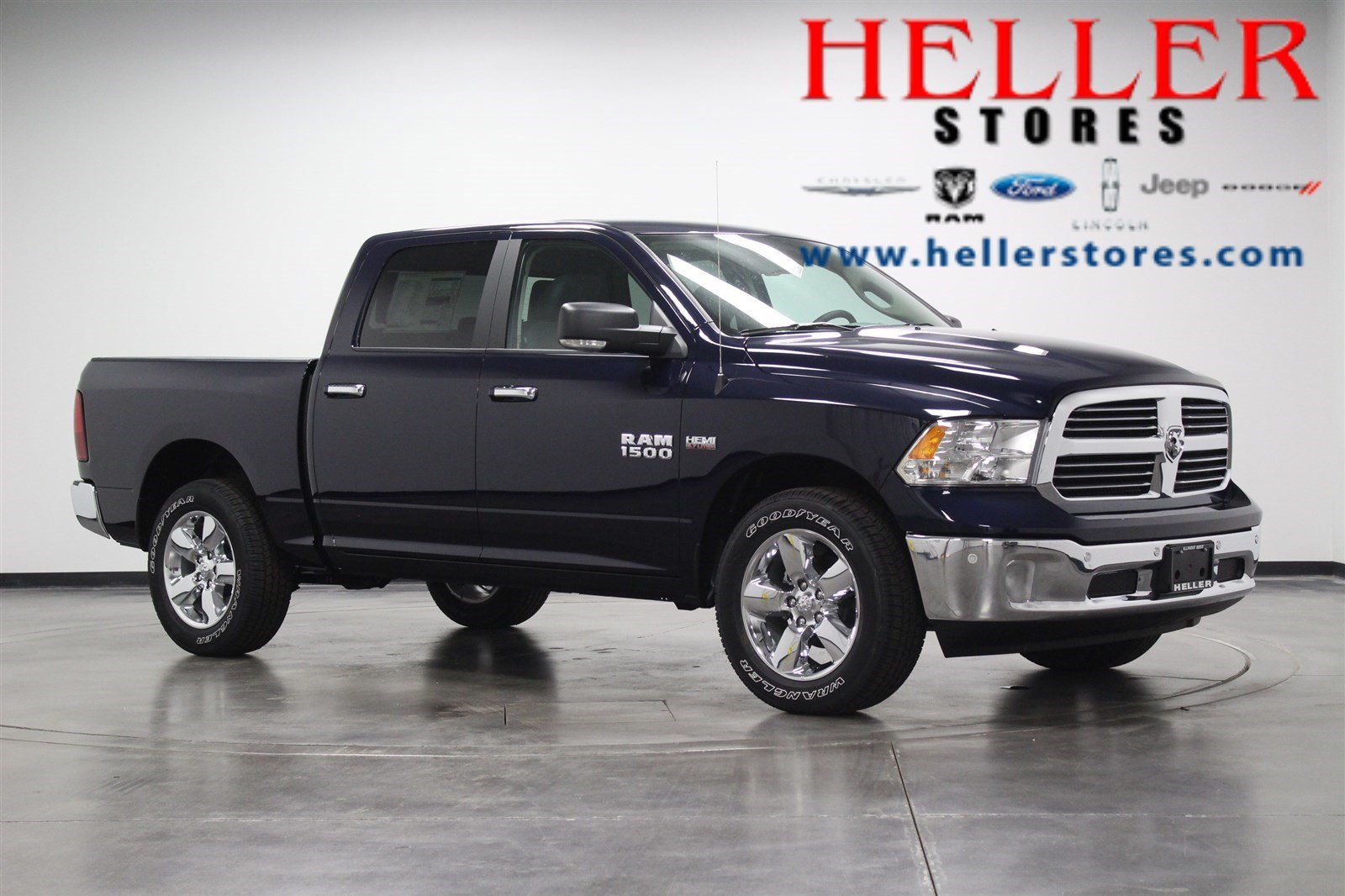 New 2018 Ram 1500 Big Horn Crew Cab Pickup In Pontiac D18091