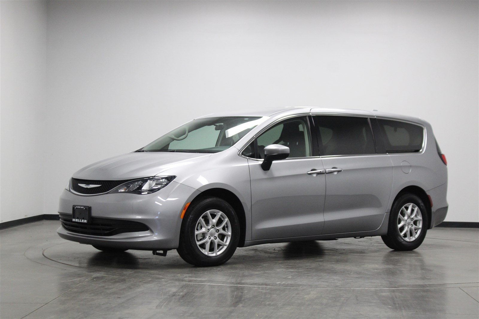 PreOwned 2018 Chrysler Pacifica LX Minivan, Passenger in